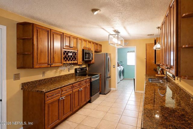 10 BLACKBURN Place, Palm Coast, FL 32137