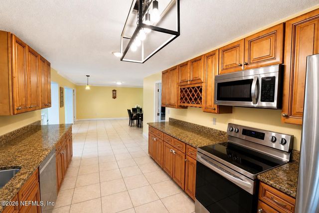 10 BLACKBURN Place, Palm Coast, FL 32137