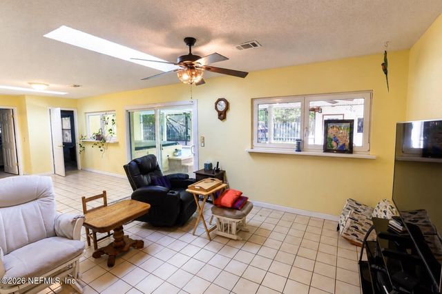 10 BLACKBURN Place, Palm Coast, FL 32137