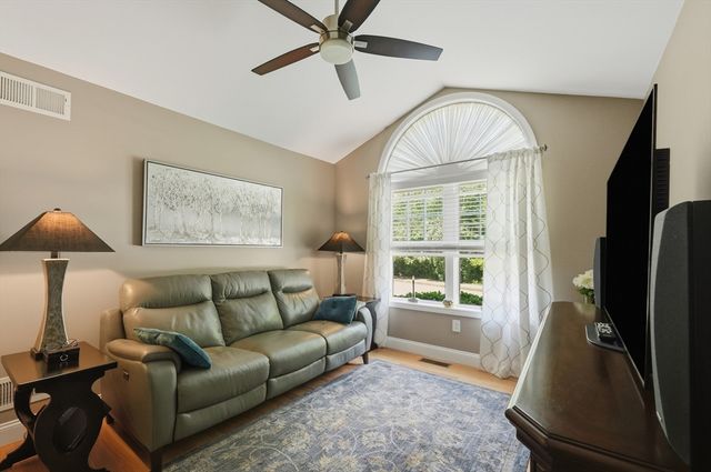 1001 Bayberry Drive, Dighton, MA 02715