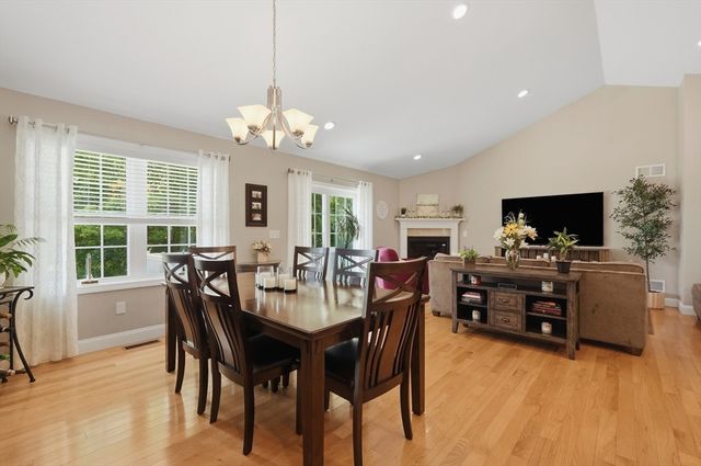 1001 Bayberry Drive, Dighton, MA 02715
