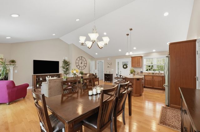 1001 Bayberry Drive, Dighton, MA 02715