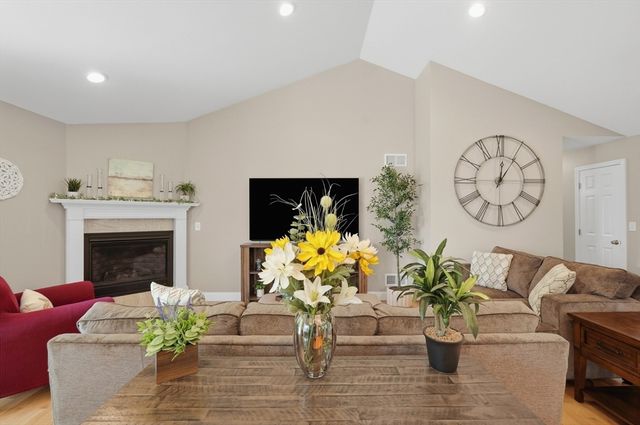 1001 Bayberry Drive, Dighton, MA 02715