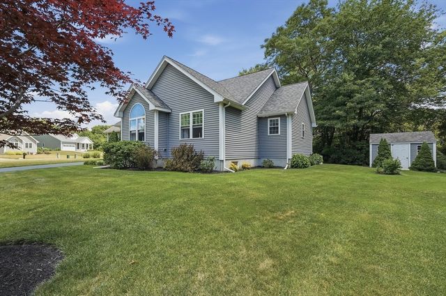 1001 Bayberry Drive, Dighton, MA 02715