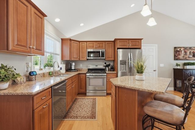 1001 Bayberry Drive, Dighton, MA 02715