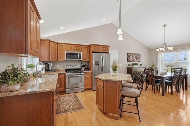 1001 Bayberry Drive, Dighton, MA 02715