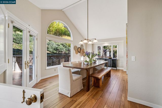 11 EL CAMINITO, Orinda, CA 94563