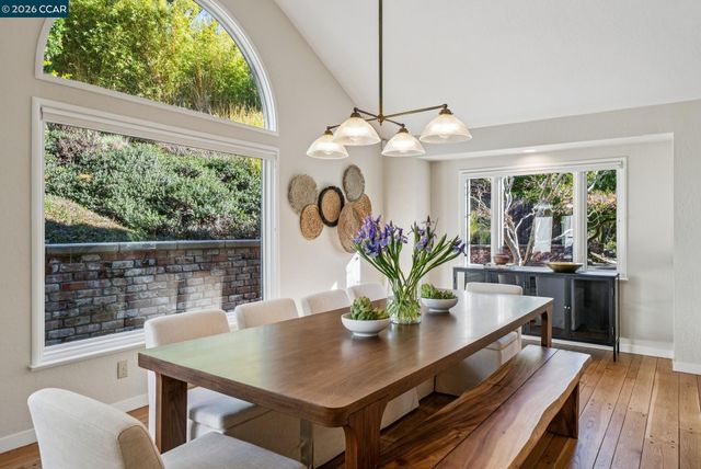 11 EL CAMINITO, Orinda, CA 94563