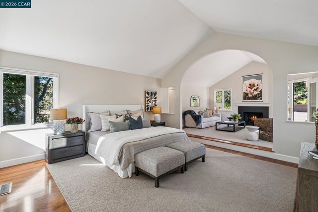 11 EL CAMINITO, Orinda, CA 94563