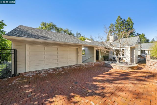 11 EL CAMINITO, Orinda, CA 94563