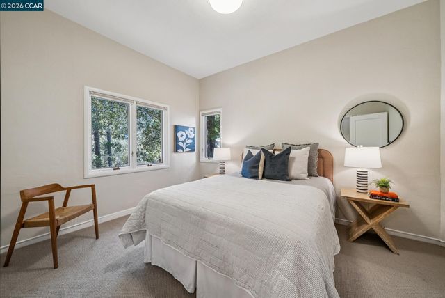 11 EL CAMINITO, Orinda, CA 94563