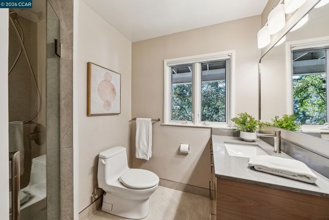 11 EL CAMINITO, Orinda, CA 94563