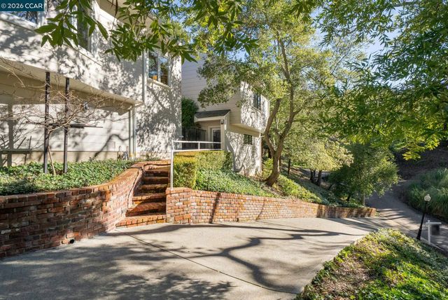 11 EL CAMINITO, Orinda, CA 94563