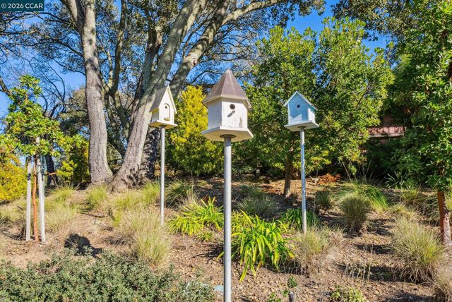 11 EL CAMINITO, Orinda, CA 94563