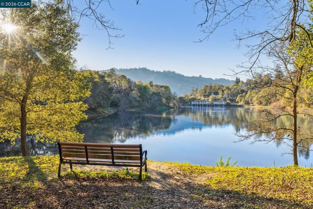 11 EL CAMINITO, Orinda, CA 94563