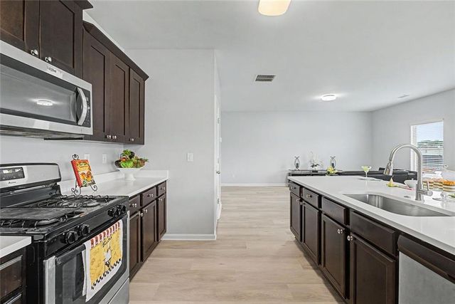 311 Merigold Way, Pendergrass, GA 30567