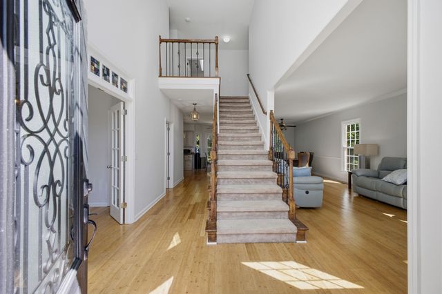 128 Spy Glass Way, Hendersonville, TN 37075