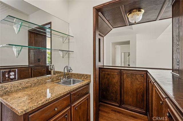 5 Rue Fontainbleau, Newport Beach, CA 92660