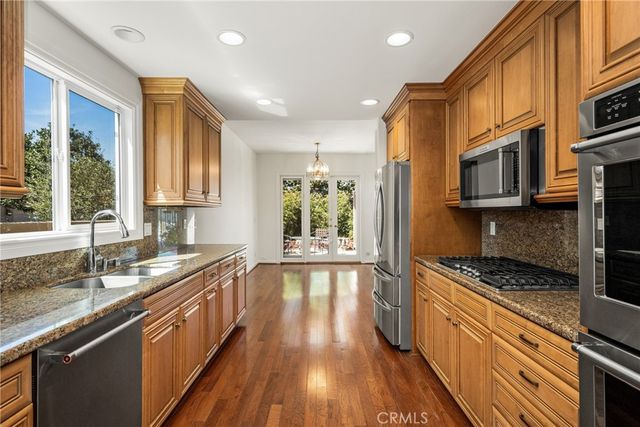 5 Rue Fontainbleau, Newport Beach, CA 92660