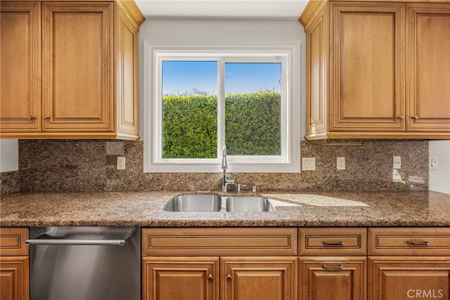 5 Rue Fontainbleau, Newport Beach, CA 92660