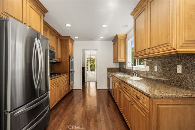 5 Rue Fontainbleau, Newport Beach, CA 92660