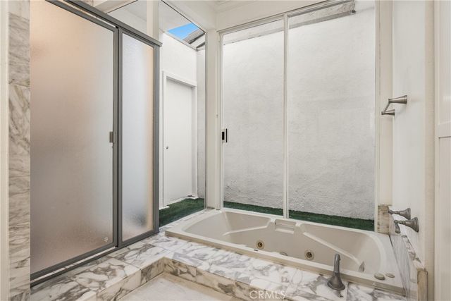 5 Rue Fontainbleau, Newport Beach, CA 92660