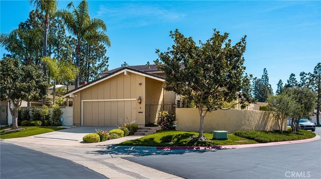 5 Rue Fontainbleau, Newport Beach, CA 92660