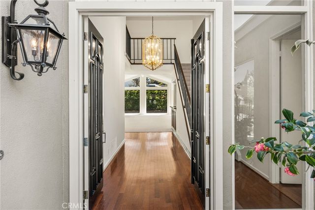 5 Rue Fontainbleau, Newport Beach, CA 92660