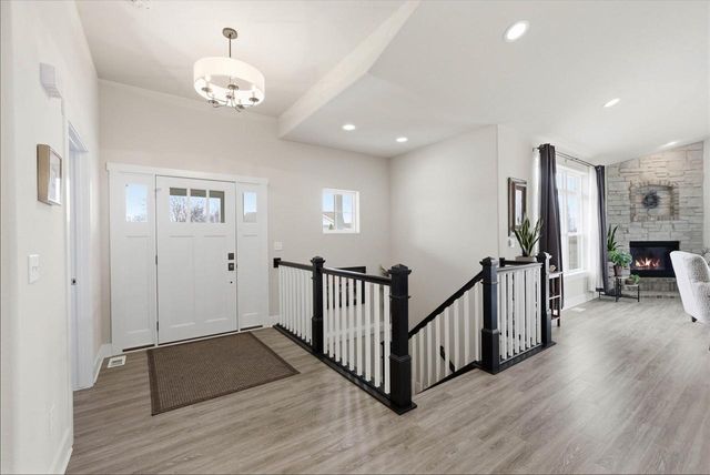 S70W15775 Sandalwood DRIVE, Muskego, WI 53150