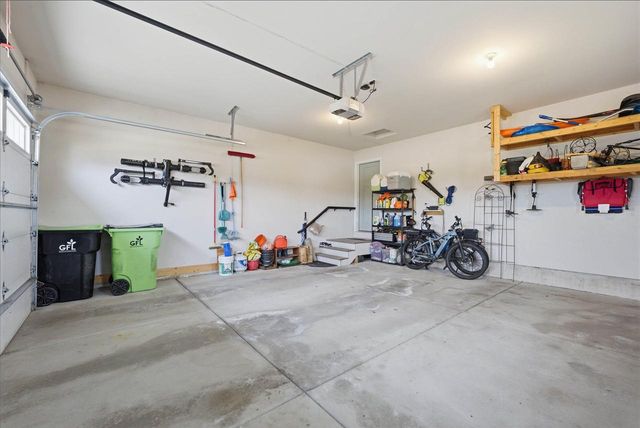 S70W15775 Sandalwood DRIVE, Muskego, WI 53150