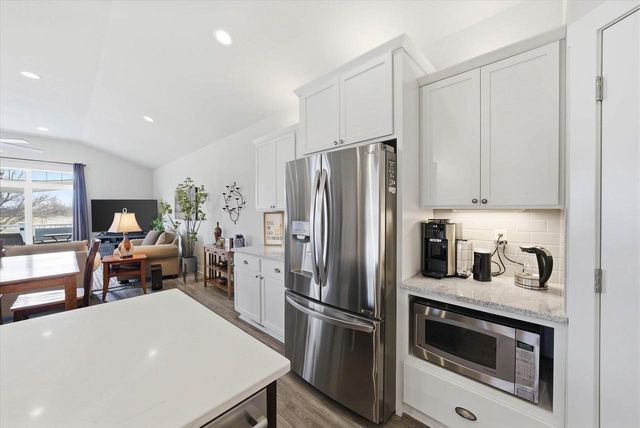 S70W15775 Sandalwood DRIVE, Muskego, WI 53150