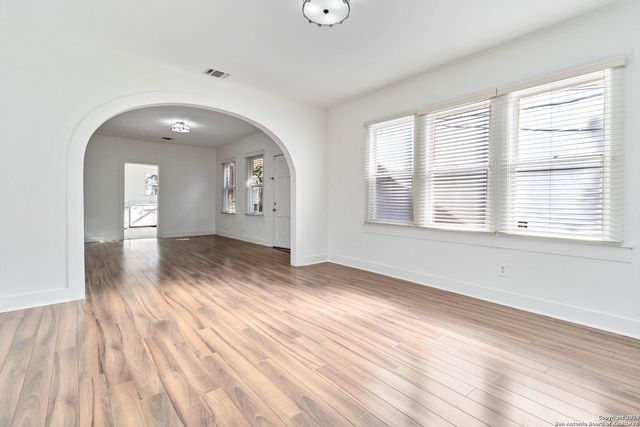 749 E ASHBY PL, San Antonio, TX 78212