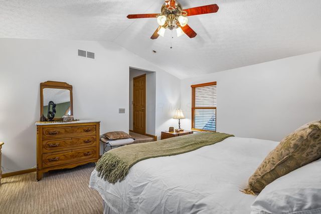 8910 SEDONA Court, Lewis Center, OH 43035