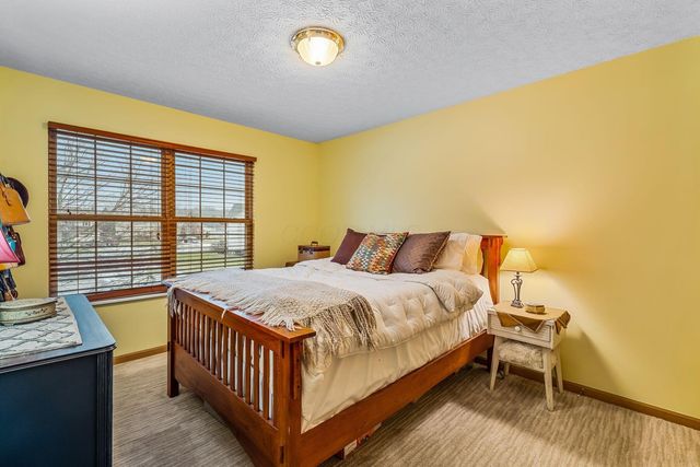 8910 SEDONA Court, Lewis Center, OH 43035