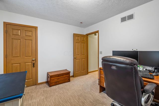 8910 SEDONA Court, Lewis Center, OH 43035
