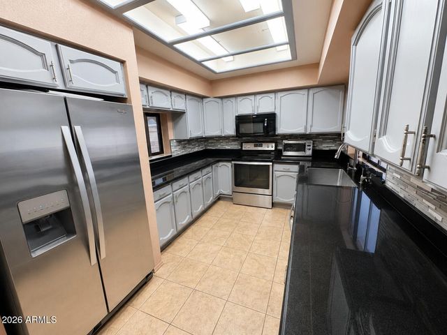 1550 N STAPLEY Drive 52, Mesa, AZ 85203