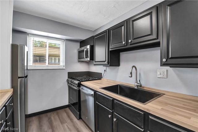 12029 Clifton Boulevard 204, Lakewood, OH 44107