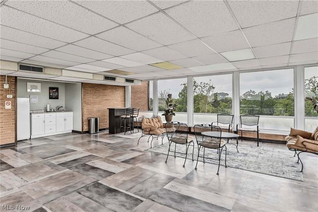 12029 Clifton Boulevard 204, Lakewood, OH 44107