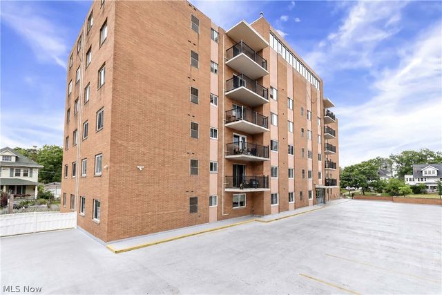 12029 Clifton Boulevard 204, Lakewood, OH 44107