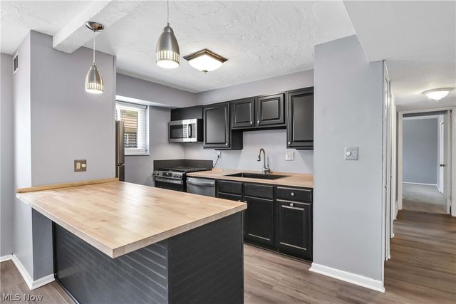 12029 Clifton Boulevard 204, Lakewood, OH 44107