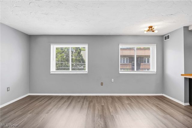 12029 Clifton Boulevard 204, Lakewood, OH 44107