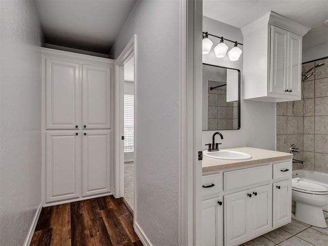 11108 SW 8th Street, Yukon, OK 73099