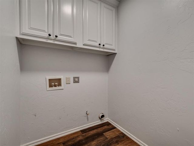 11108 SW 8th Street, Yukon, OK 73099