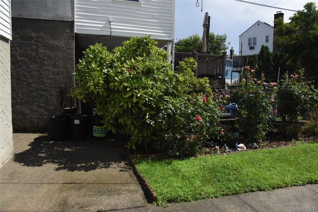 3236 Radio Drive, Bronx, NY 10465