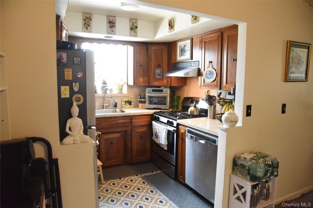 3236 Radio Drive, Bronx, NY 10465