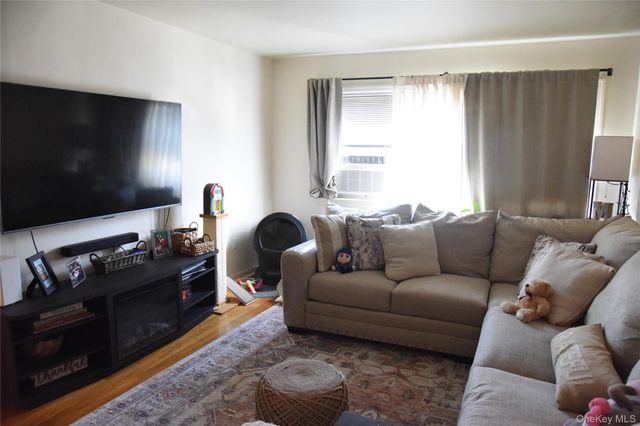 3236 Radio Drive, Bronx, NY 10465