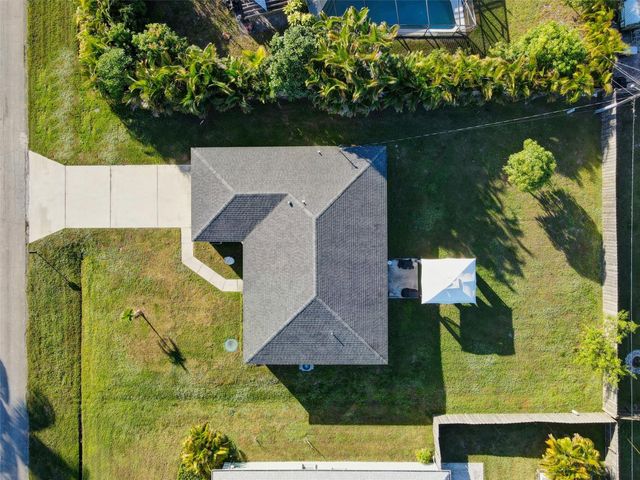 593 NW Avon Ave, Port St Lucie, FL 34983