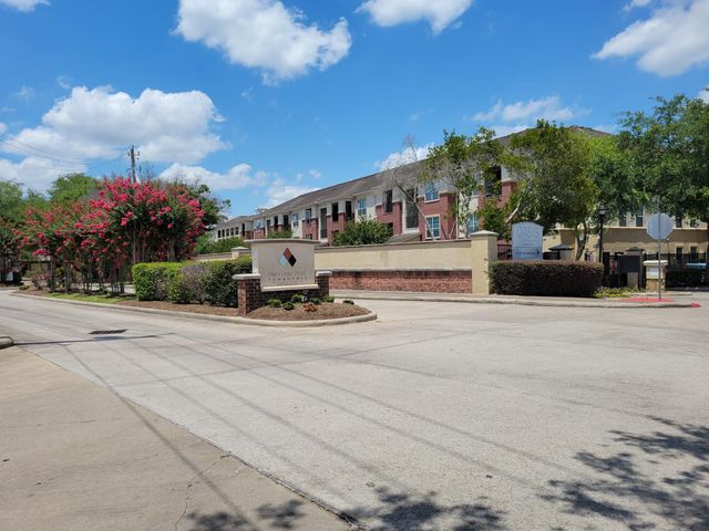 9200 Westheimer Road 305, Houston, TX 77063