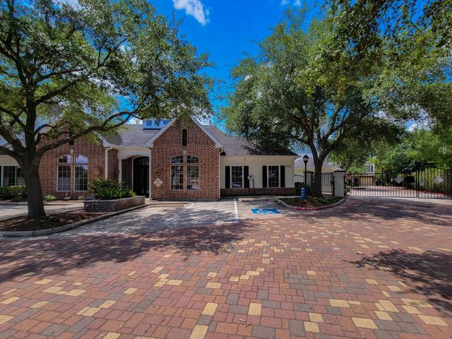 9200 Westheimer Road 305, Houston, TX 77063