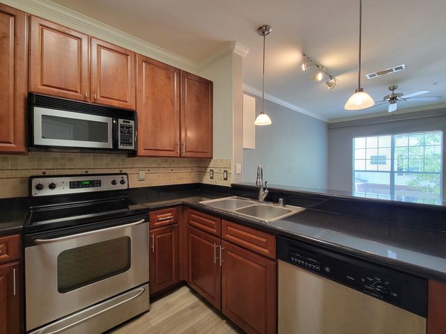 9200 Westheimer Road 305, Houston, TX 77063